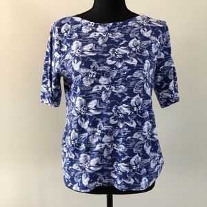 Women’s Charter Club Luxury Blue Floral Pima Cotton crew neck shirt size M